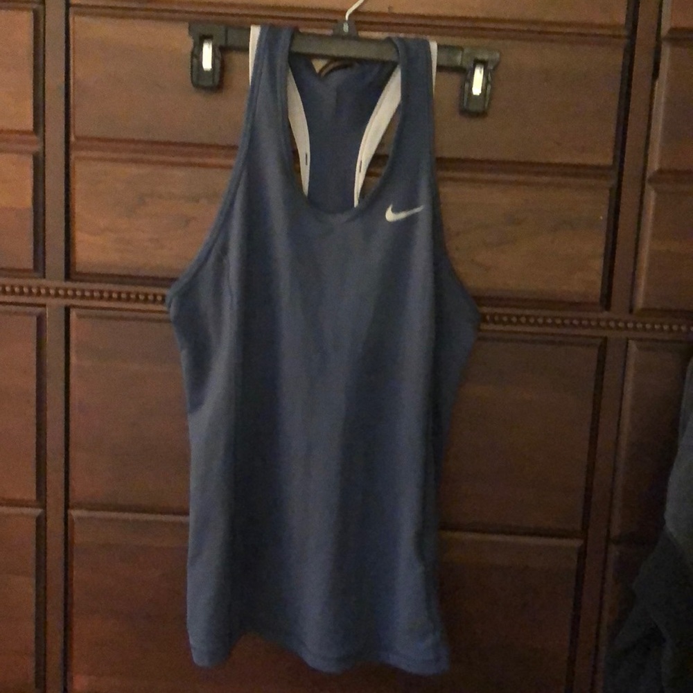 Nike razor tank size m